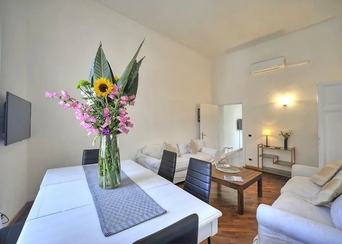 Luxury House - The House